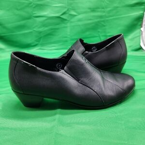 Mephisto Vivia Womens Size 7.5 Black Slip On Low Heel Leather Shoes